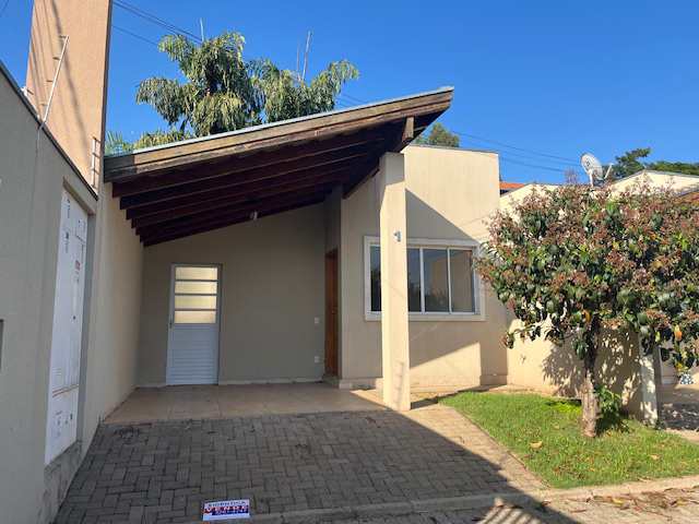 Casa em Agudos, no bairro Jardim Santa Cândida