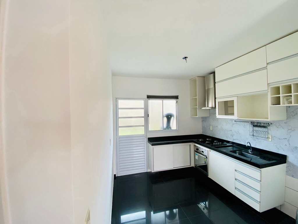 Casa em Agudos, no bairro Vale dos Pinheiros