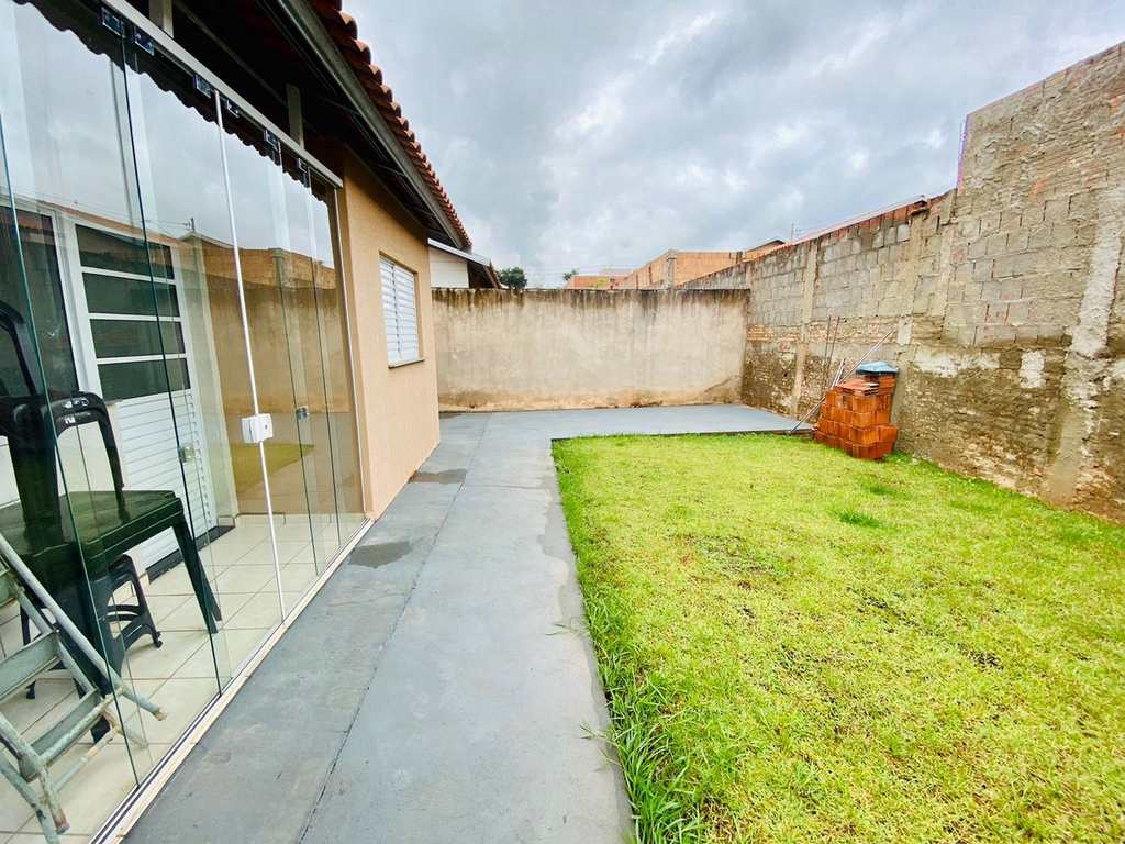 Casa em Agudos, no bairro Vale dos Pinheiros
