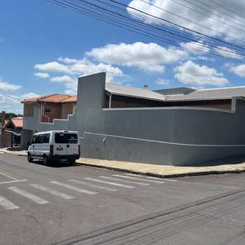 Casa em Agudos, bairro Centro