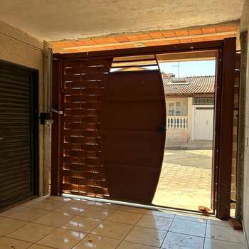 Casa em Agudos, bairro Centro