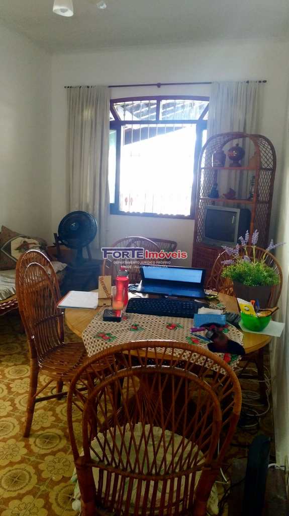 Casa em Praia Grande, no bairro Tupi