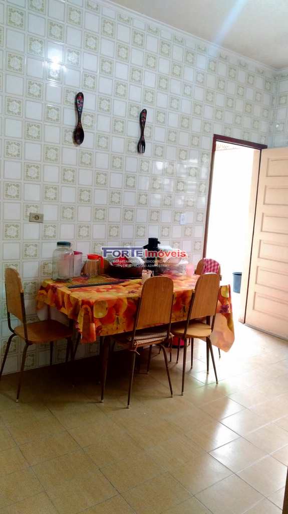 Casa em Praia Grande, no bairro Tupi
