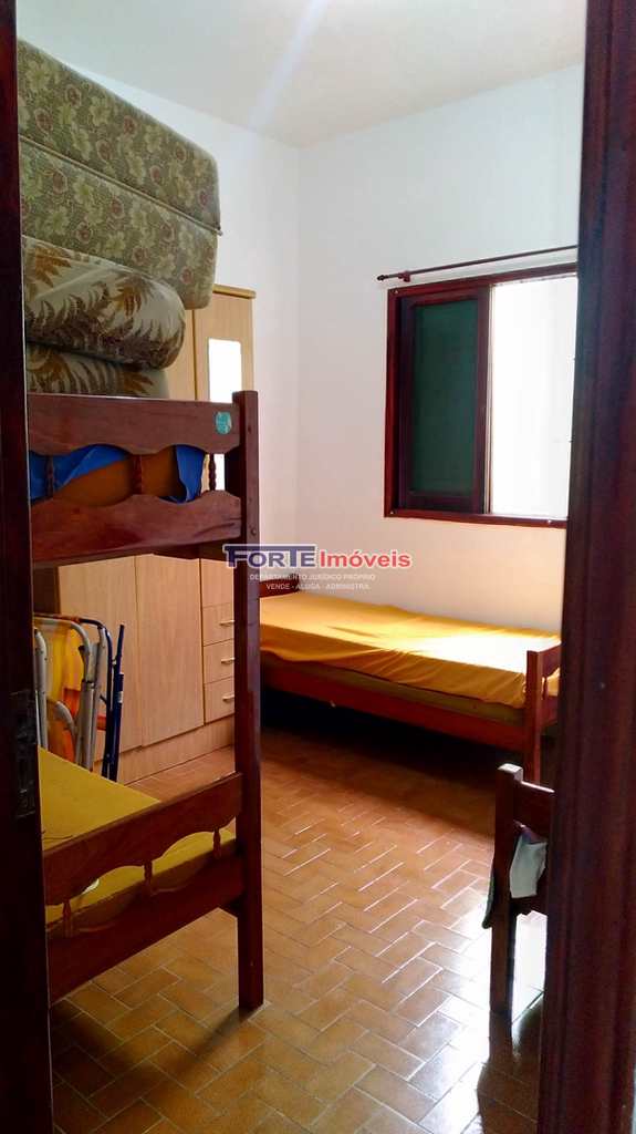 Casa em Praia Grande, no bairro Tupi