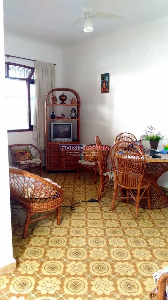 Casa em Praia Grande, no bairro Tupi