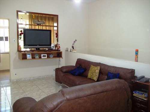 Casa, código 10026200 em Santos, bairro Marapé