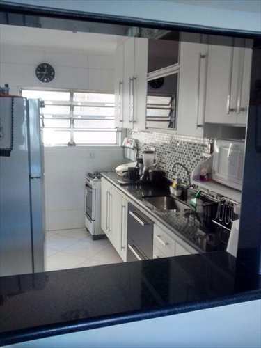 Apartamento, código 102000 em São Vicente, bairro Jardim Guassu