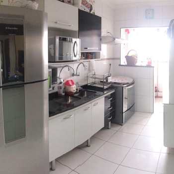 Apartamento em São Vicente, bairro Catiapoa