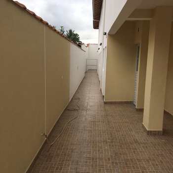 Casa em Praia Grande, bairro Sítio do Campo
