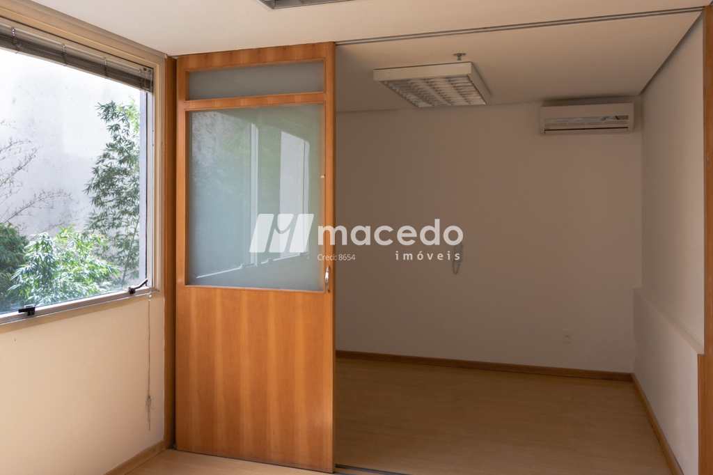 Conjunto Comercial em São Paulo, no bairro Perdizes