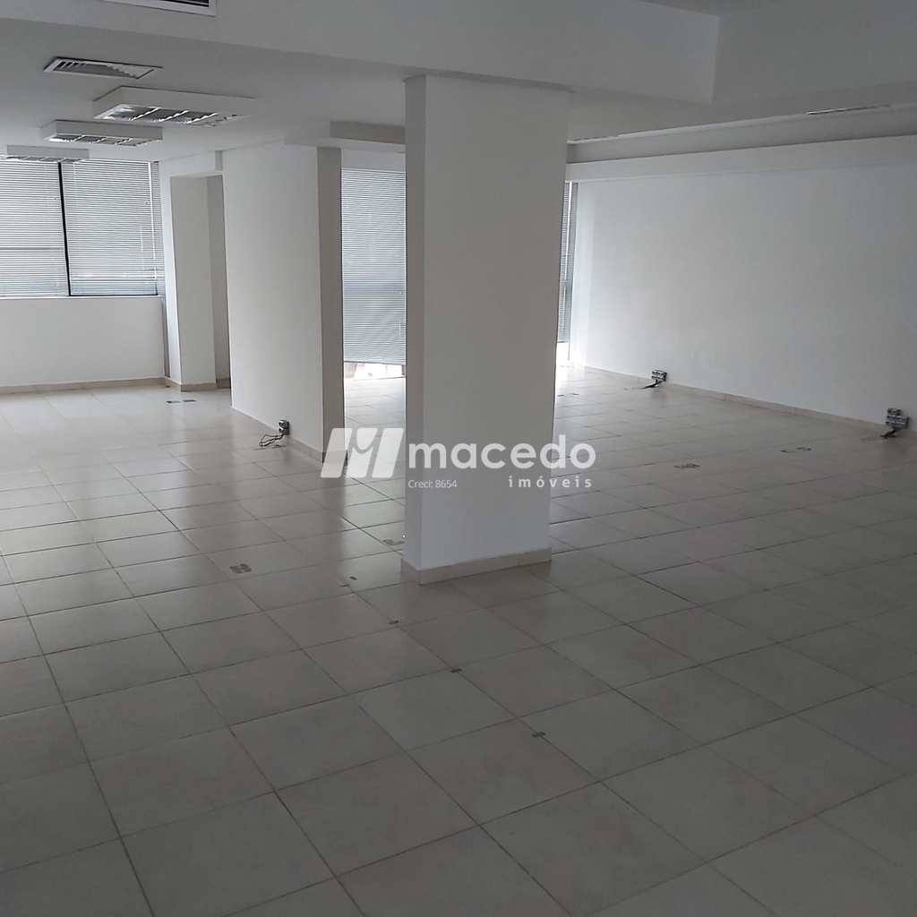 Conjunto Comercial em São Paulo, no bairro Jardim Paulistano