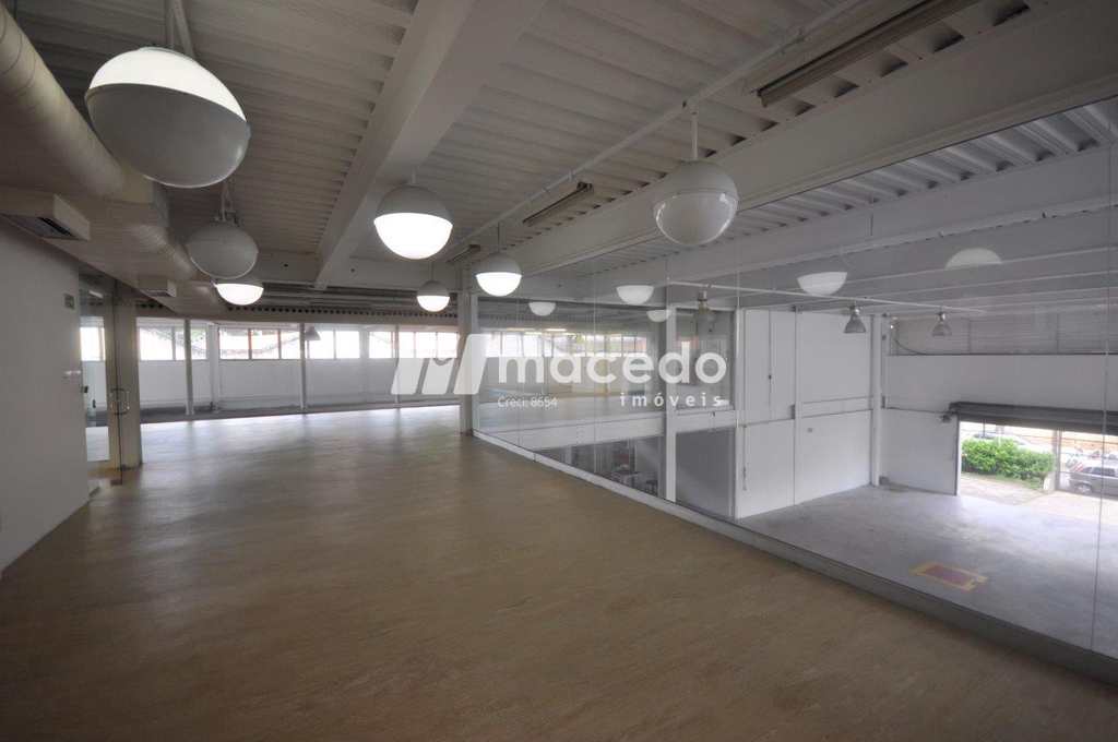 Prédio Comercial em São Paulo, no bairro Água Branca