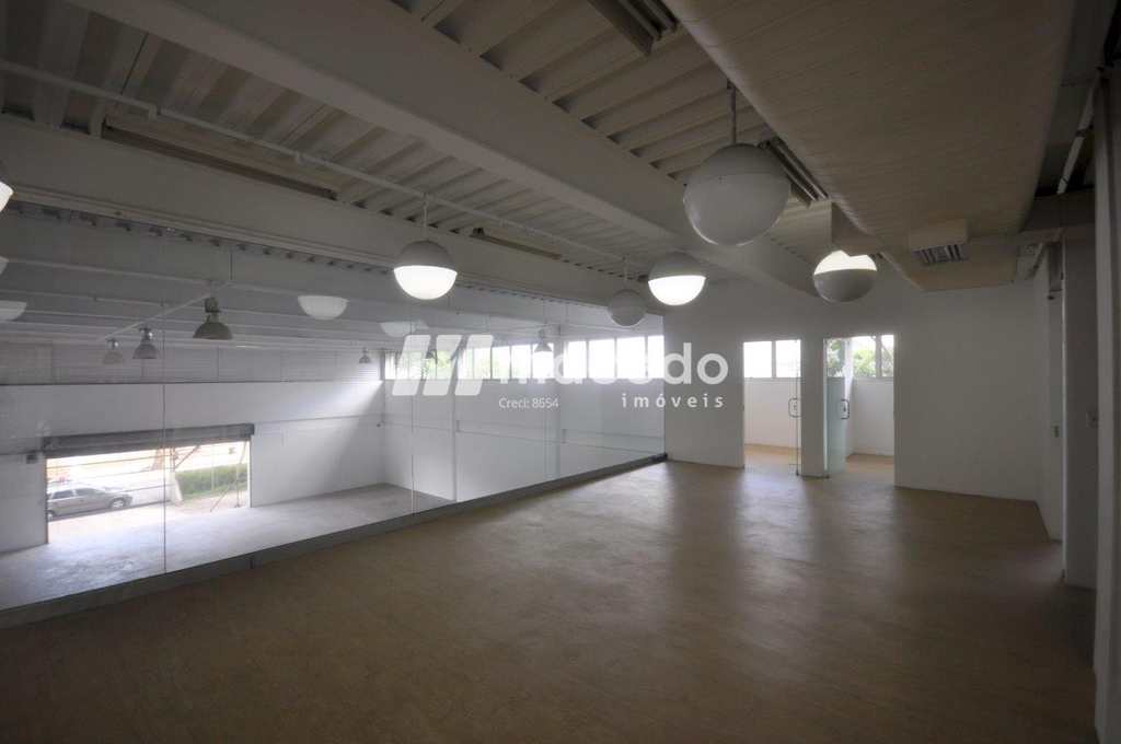 Prédio Comercial em São Paulo, no bairro Água Branca
