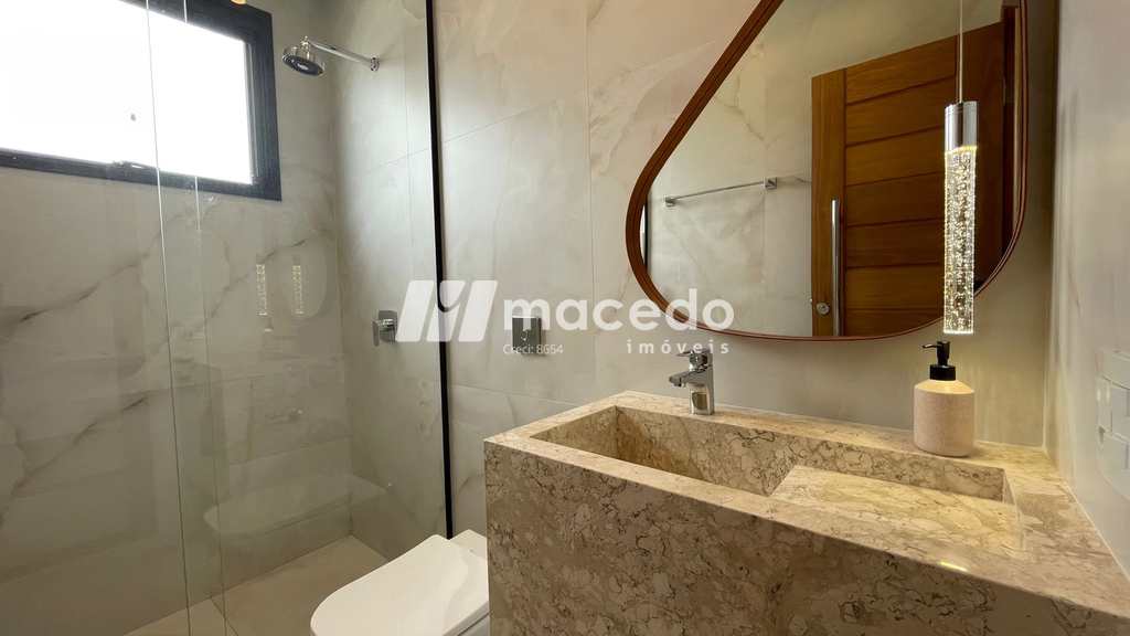 Casa de Condomínio em Pardinho, no bairro Centro