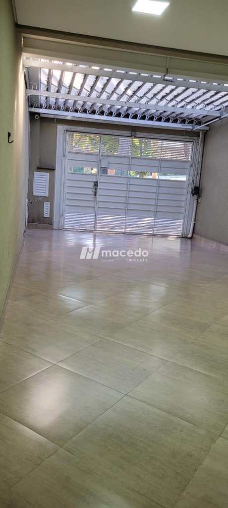 Sobrado em São Paulo, no bairro City América