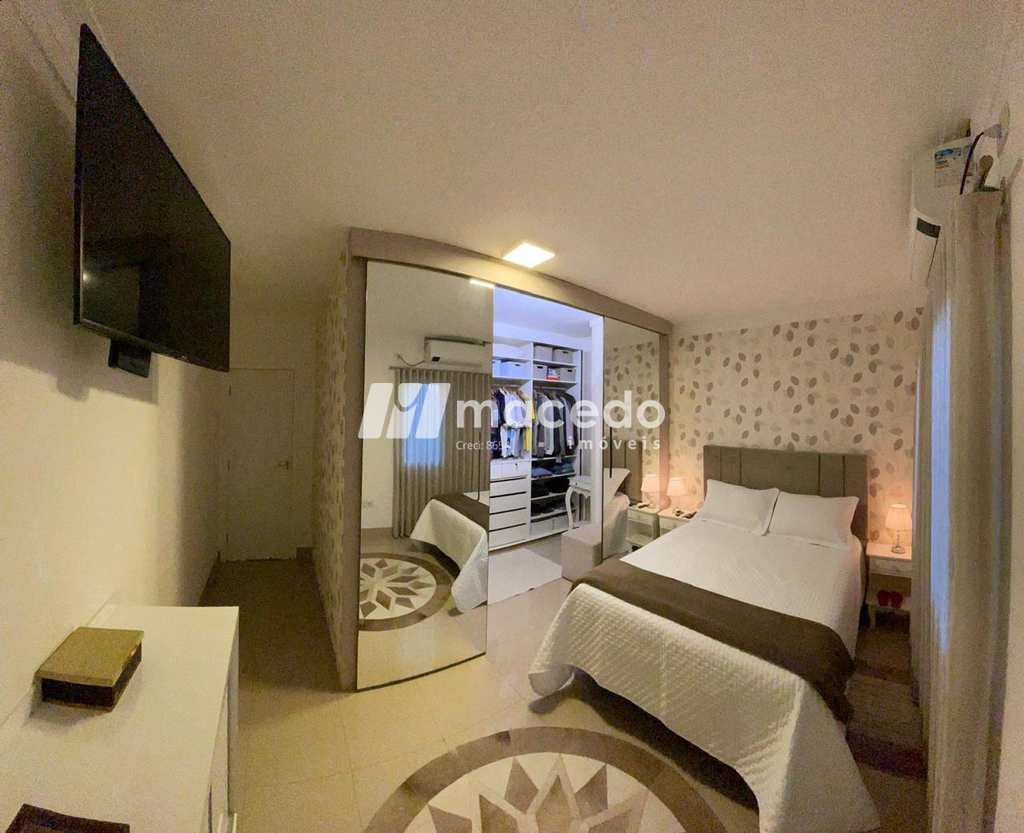 Sobrado em São Paulo, no bairro City América