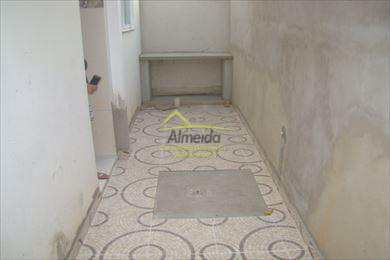 Casa em São Vicente, no bairro Vila Mateo Bei