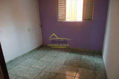 Sobrado em Cubatão, no bairro Vila São José