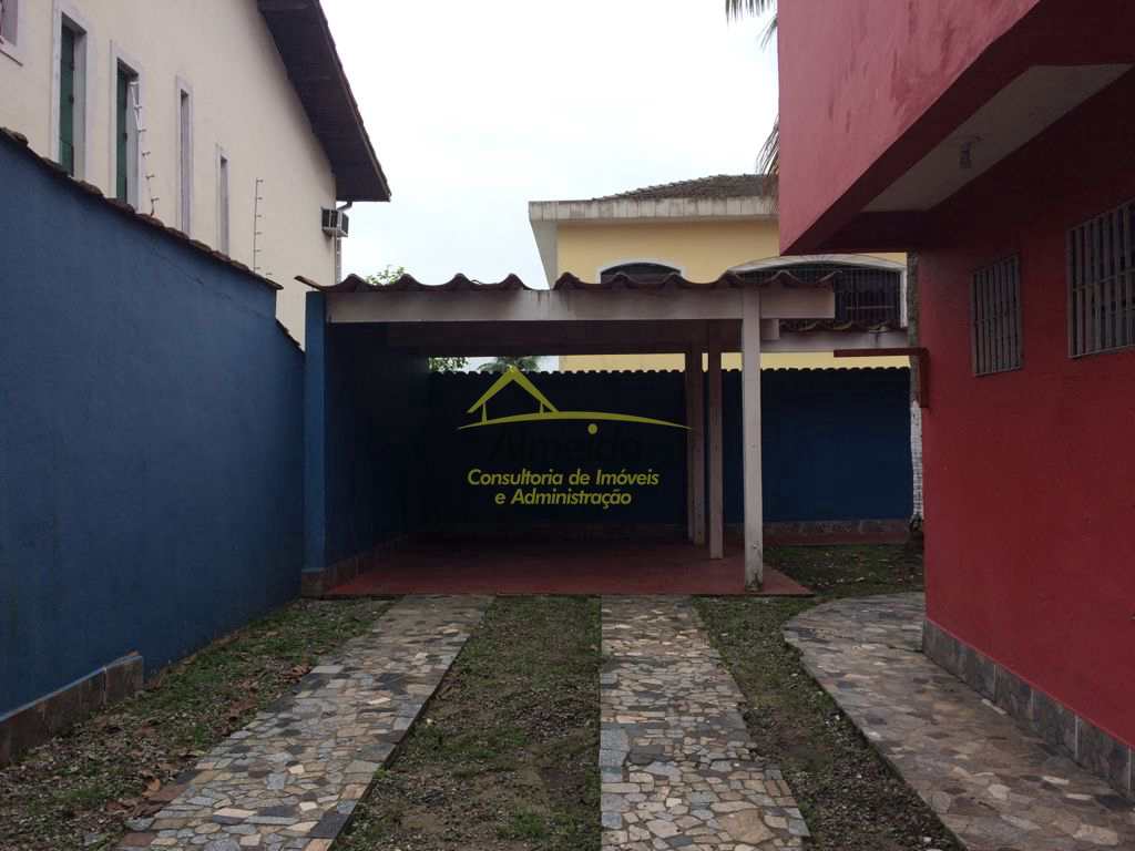 Sobrado em Cubatão, no bairro Vila Ponte Nova