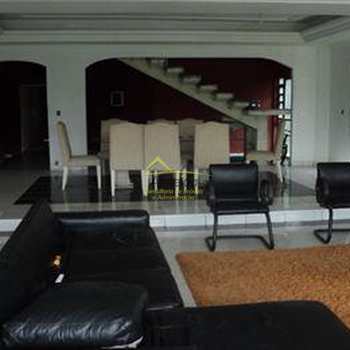 Sobrado em Cubatão, bairro Vale Verde
