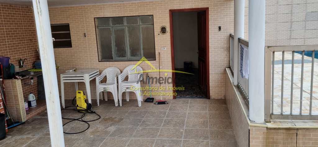Casa em Cubatão, no bairro Jardim São Francisco