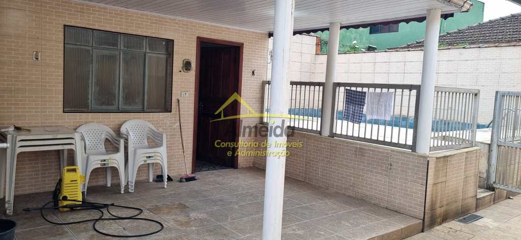 Casa em Cubatão, no bairro Jardim São Francisco