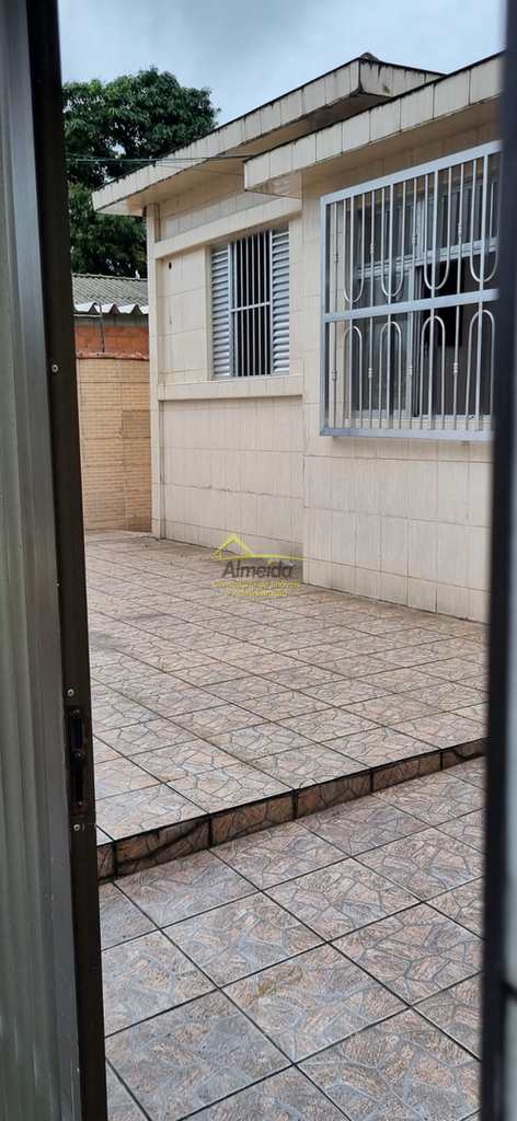 Casa em Cubatão, no bairro Jardim São Francisco