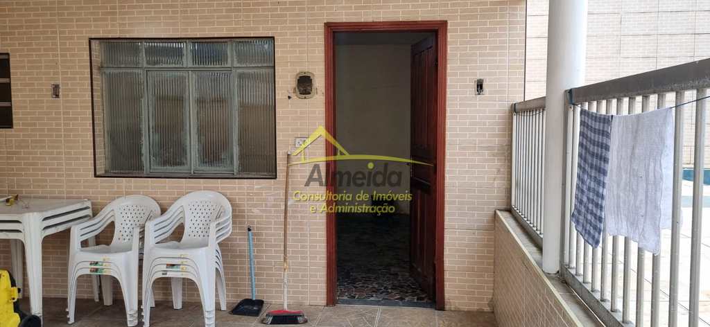 Casa em Cubatão, no bairro Jardim São Francisco
