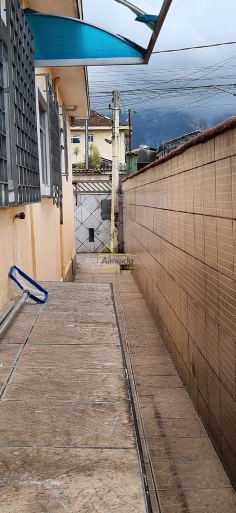 Casa em Cubatão, no bairro Jardim São Francisco