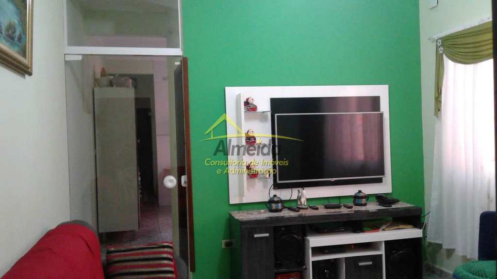 Casa em Cubatão, no bairro Vila Caraguata