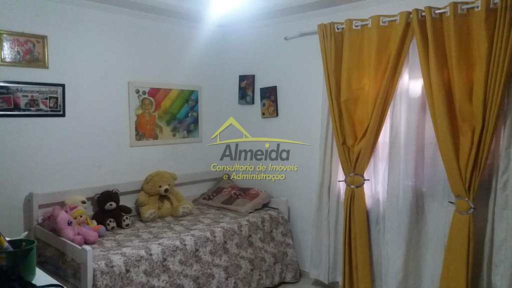 Casa em São Vicente, no bairro Vila Nossa Senhora de Fátima