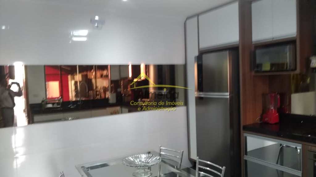 Casa em Cubatão, no bairro Parque São Luis