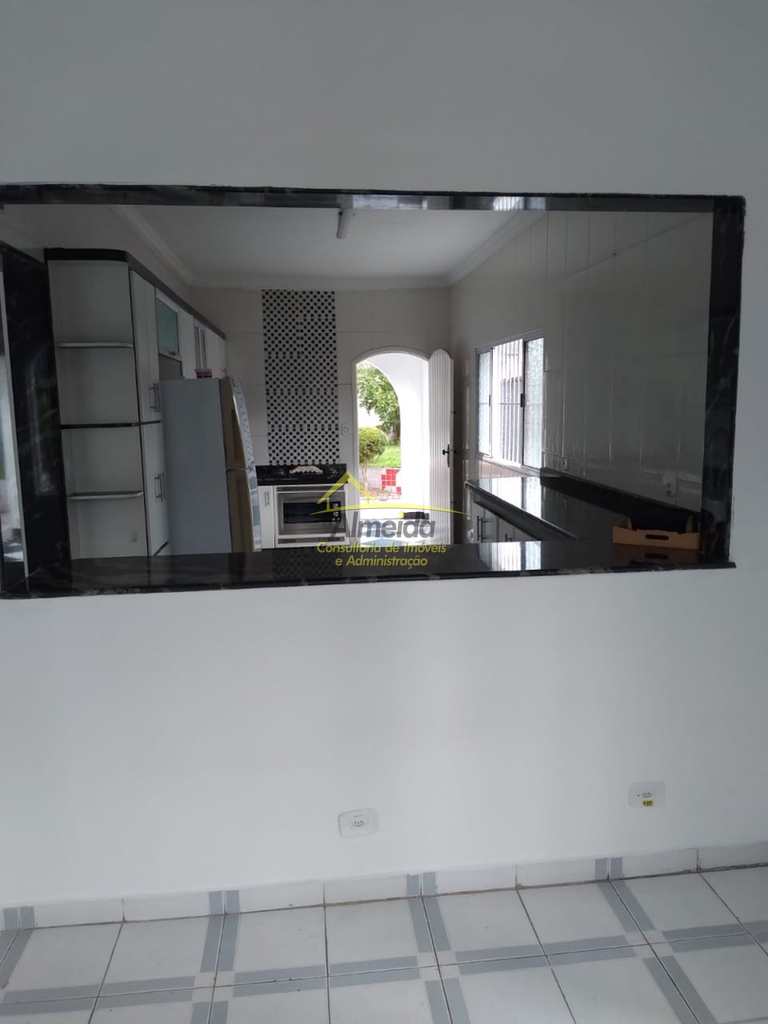 Casa em Cubatão, no bairro Vila Ponte Nova