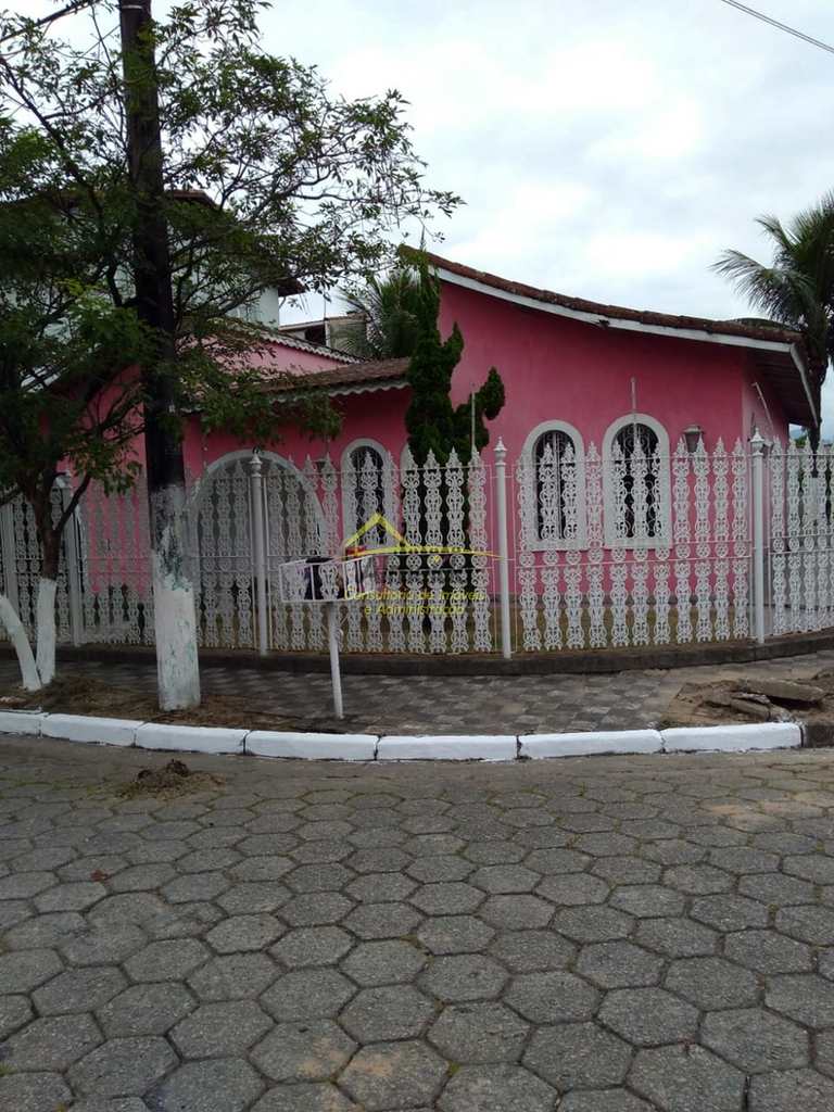 Casa em Cubatão, no bairro Vila Ponte Nova