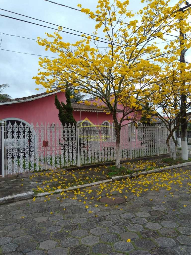 Casa em Cubatão, no bairro Vila Ponte Nova