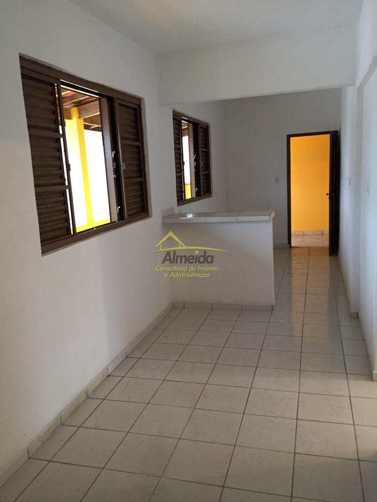 Sobrado em Cubatão, no bairro Vila Caraguata