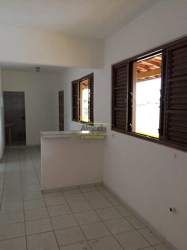 Sobrado em Cubatão, no bairro Vila Caraguata