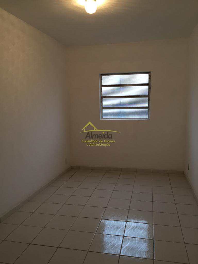 Sobrado em Cubatão, no bairro Vila Caraguata