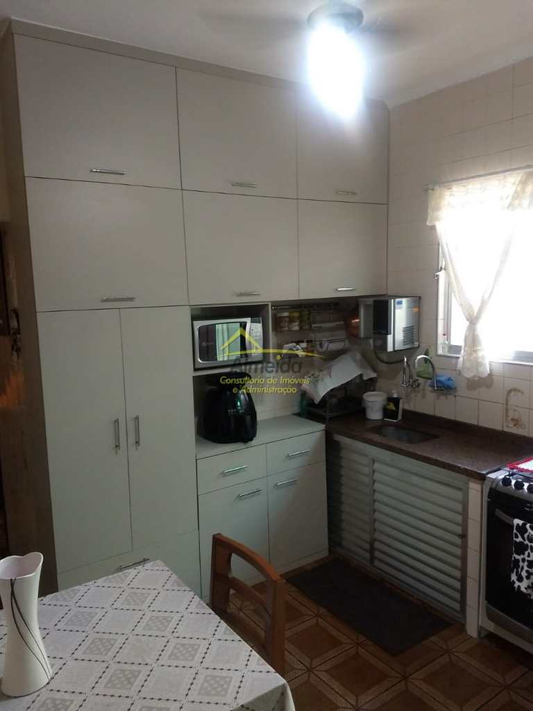 Casa em Cubatão, no bairro Jardim São Francisco
