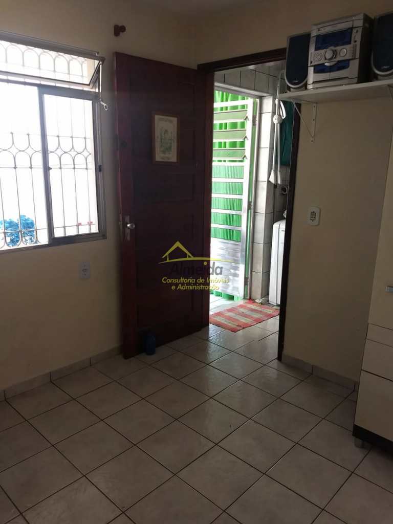 Casa em Cubatão, no bairro Jardim São Francisco