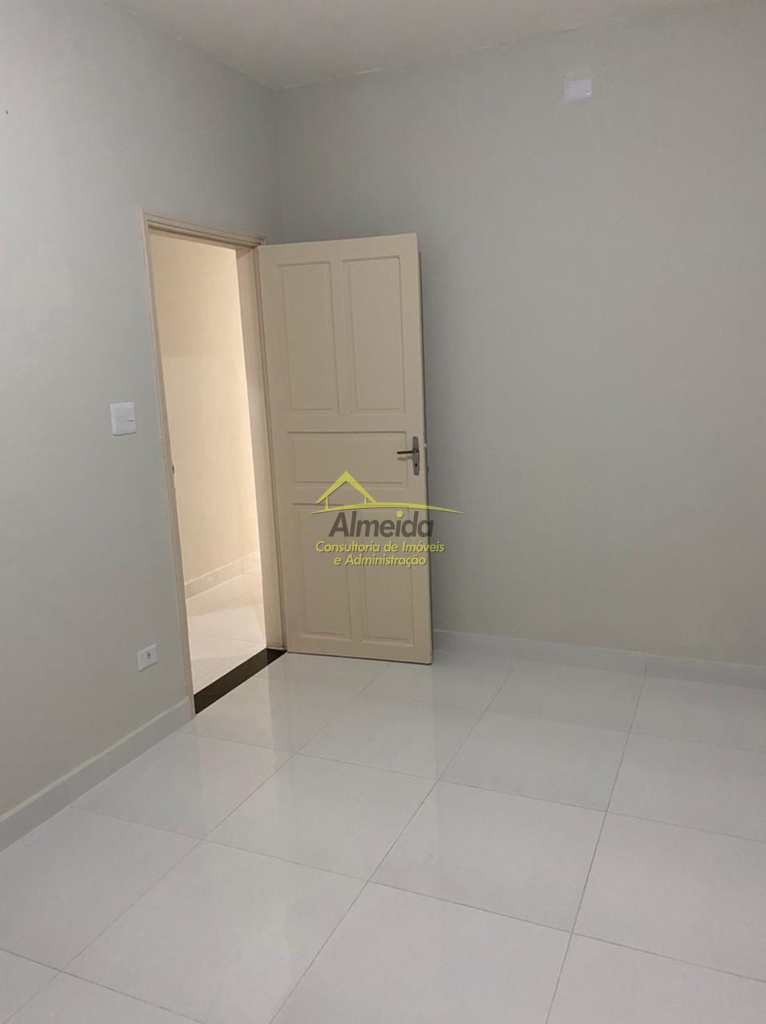 Casa em Cubatão, no bairro Jardim Casqueiro