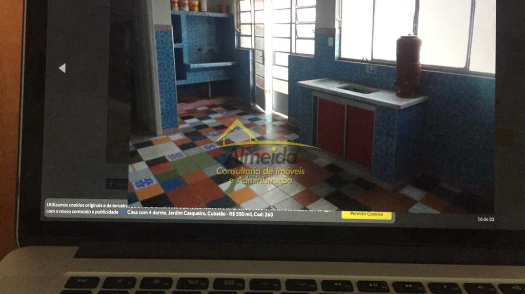 Casa em Cubatão, no bairro Jardim Casqueiro