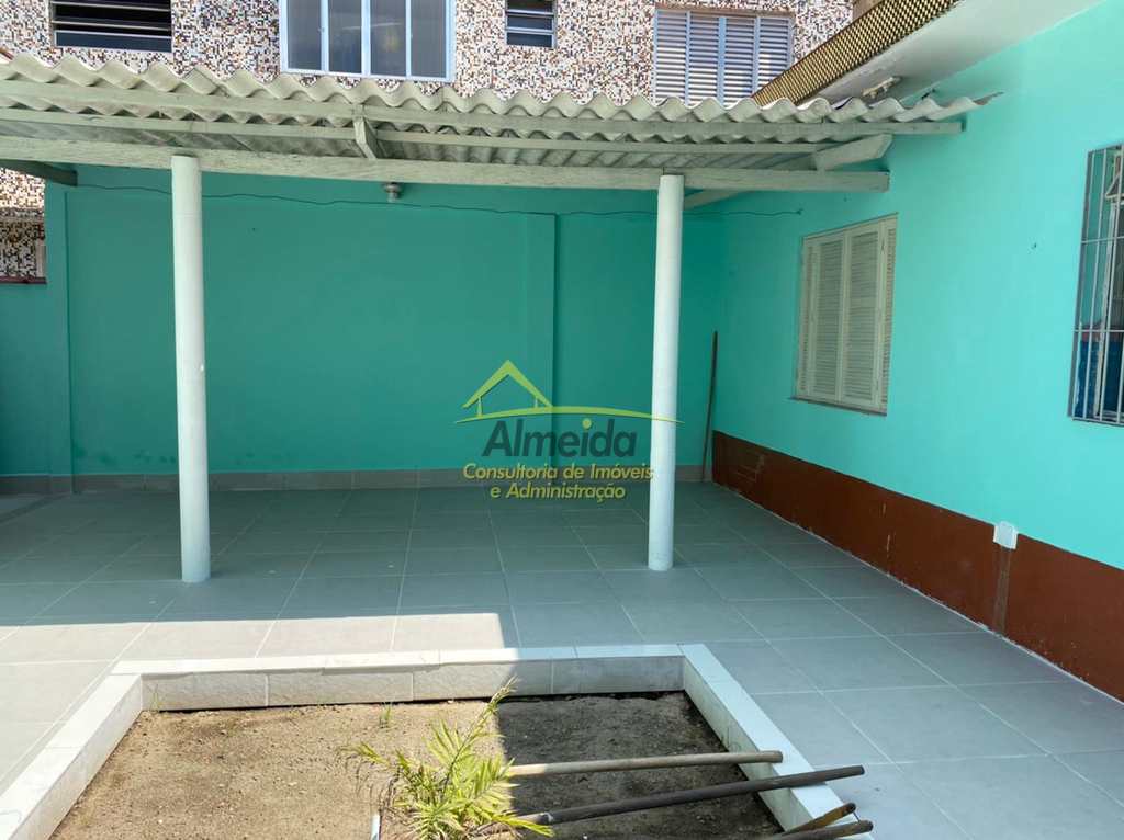Casa em Cubatão, no bairro Jardim Casqueiro