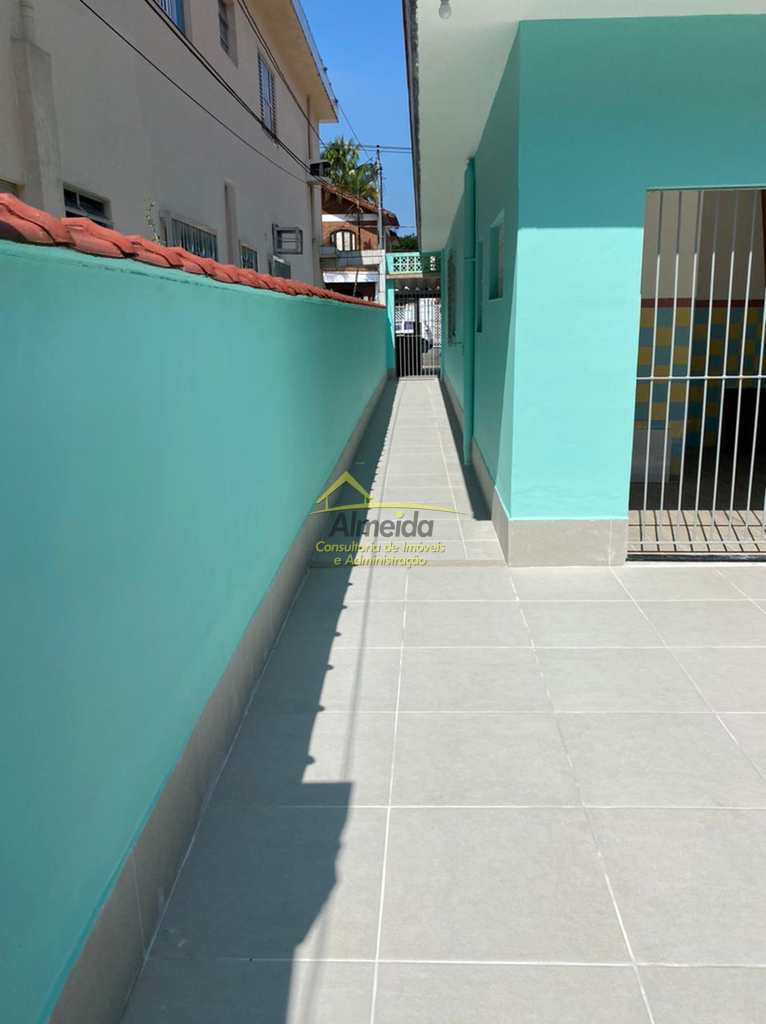 Casa em Cubatão, no bairro Jardim Casqueiro