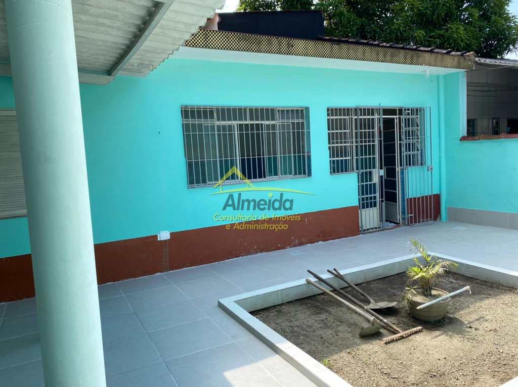 Casa em Cubatão, no bairro Jardim Casqueiro