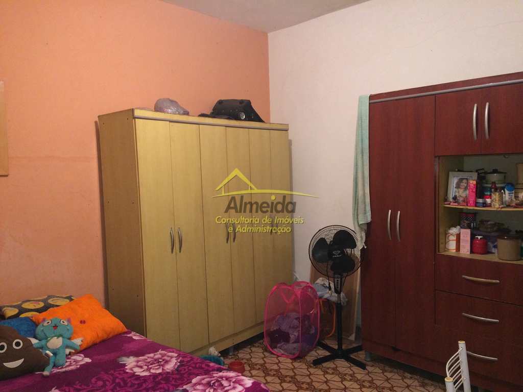 Casa em Cubatão, no bairro Vila Couto