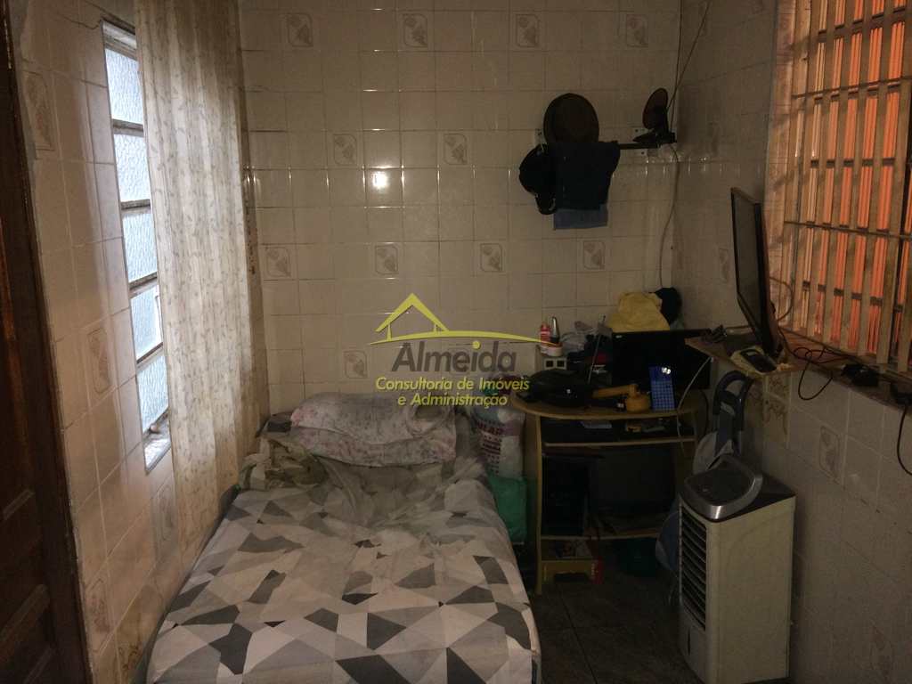 Casa em Cubatão, no bairro Vila Couto