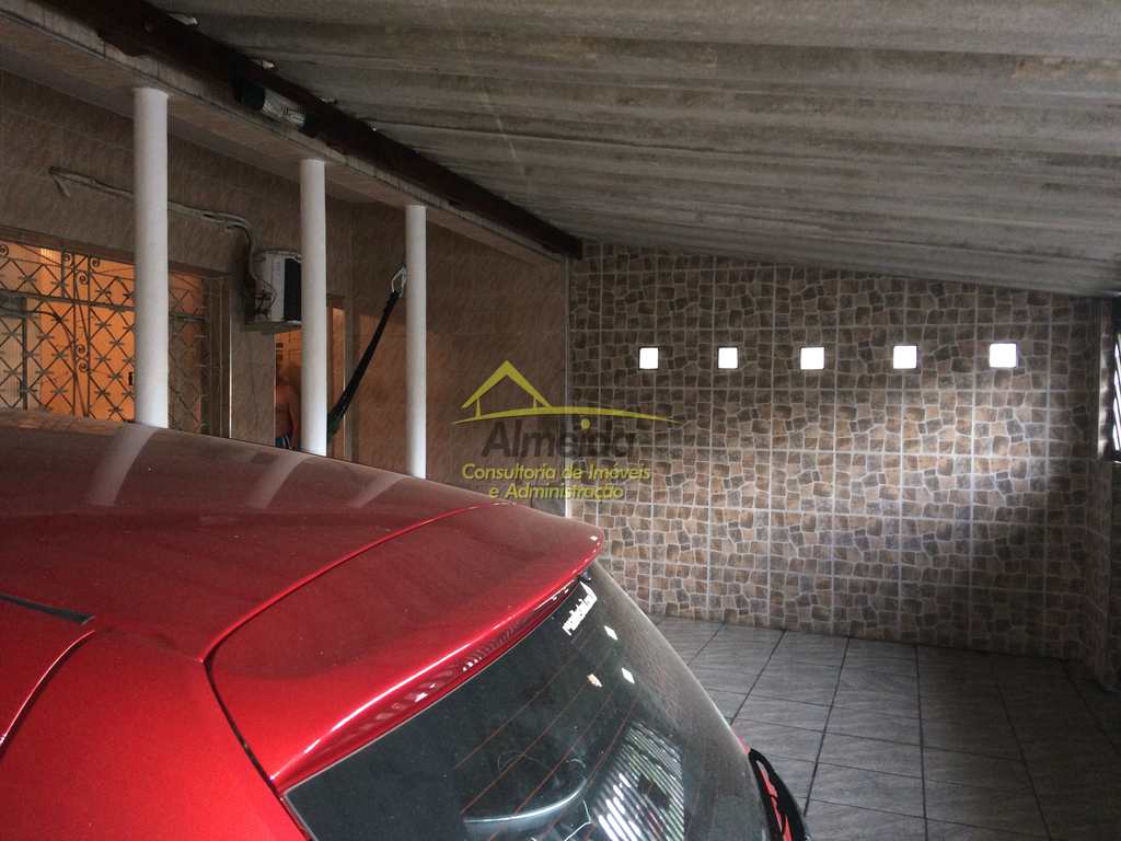 Casa em Cubatão, no bairro Vila Couto