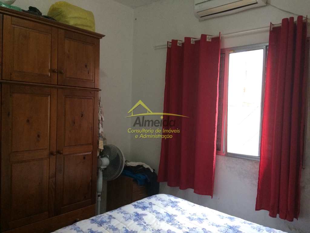 Casa em Cubatão, no bairro Vila Caraguata
