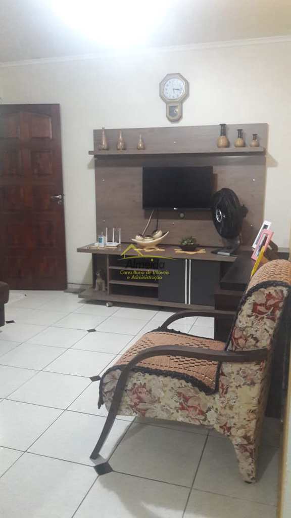 Casa em Cubatão, no bairro Vila Caraguata